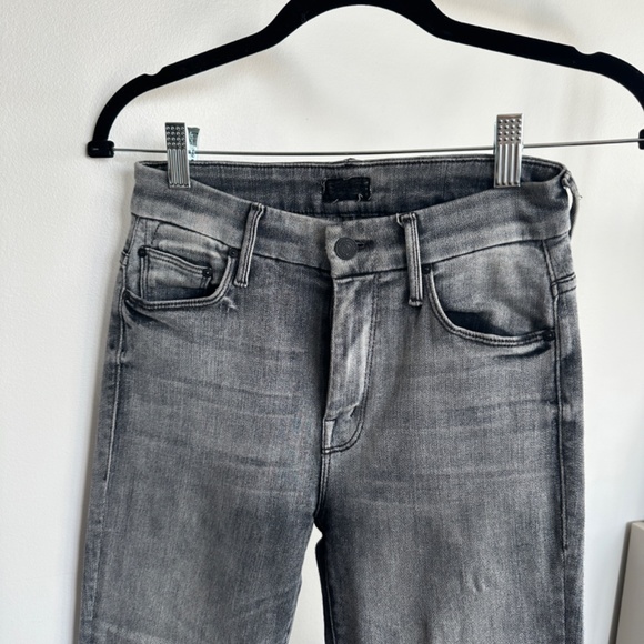 Mother Denim Highwaist Looker Fray - Picture 2 of 4